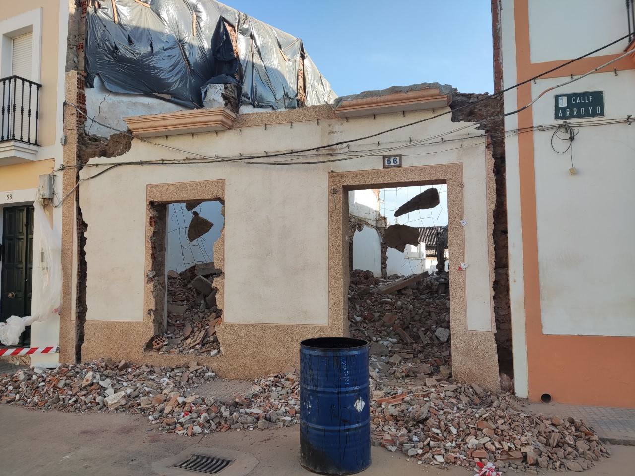Construcción de vial nuevo que conecte la calle Arroyo con Hernán Cortés