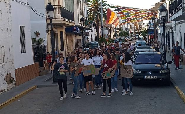 Los estudiantes del IES Benazaire se sumaron a la huelga mundial por el clima