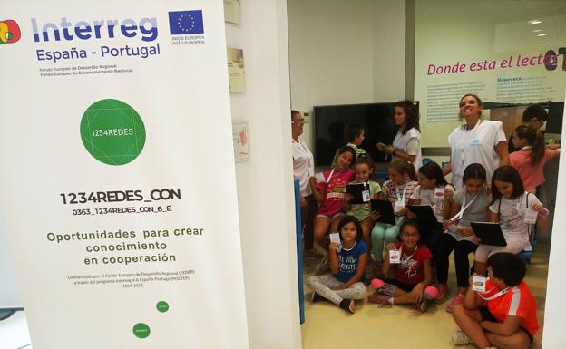 El Club de Lectura Infantil «Nubetecos» tiene una gran acogida en Herrera del Duque