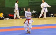 La herrereña Elena Sanz Romero tercera de España en el Campeonato nacional de karate cadete, junior y Sub 21