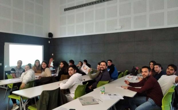 La delegación de la Cámara de Comercio en Herrera del Duque al servicio de la cultura emprendedora