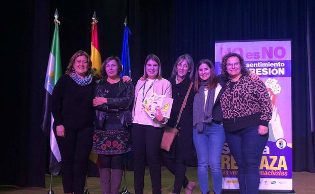 Elena Ayuso realiza el prólogo de uno de los «Cuentos ilustrados» para fomentar la igualdad de género
