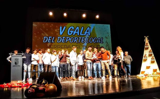 La recaudación de la V Gala del Deporte Local se destina a la AOEX