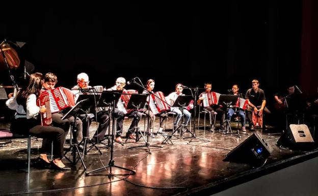 La Escuela Municipal de Música de Herrera del Duque sigue ganando alumnos
