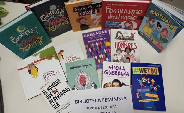 La Biblioteca Municipal de Herrera del Duque cuenta con un «Punto de Lectura por la Igualdad»