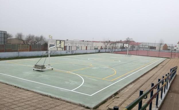 El CEIP Fray Juan de Herrera ya cuenta con su nueva pista deportiva