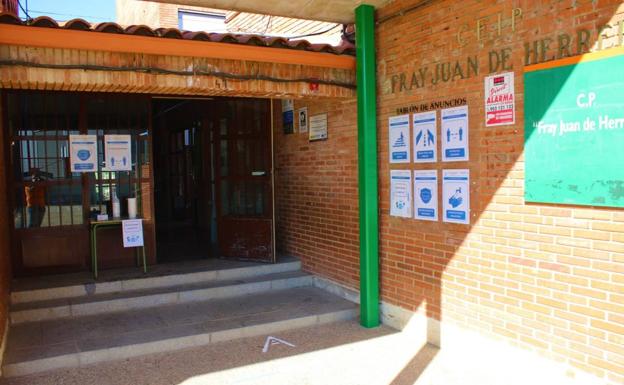 Toda la comunidad educativa del C.E.I.P «Fray Juan de Herrera» vuelve a dar negativo en las segundas PCR´s