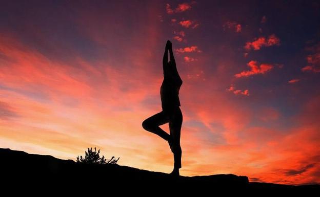 Yoga y meditación en el castillo de Herrera del Duque