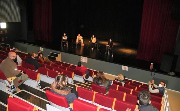 El Ayuntamiento de Herrera del Duque se coordina para diseñar la campaña de apoyo al comercio local