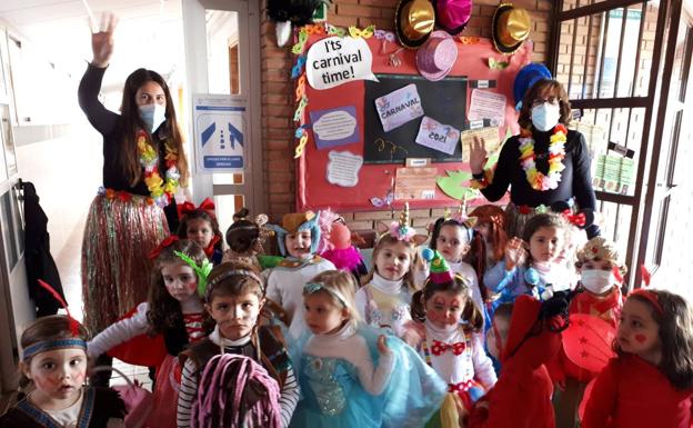 Los escolares disfrutaron del carnaval en Herrera del Duque
