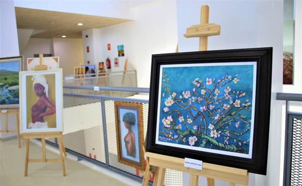 La exposición de pintura de mujeres de Herrera y Peloche permanecerá abierta hasta el 31 de marzo