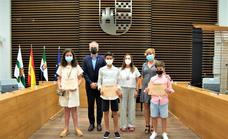 El Ayuntamiento de Herrera entrega los premios a los mejores expedientes académicos de primaria