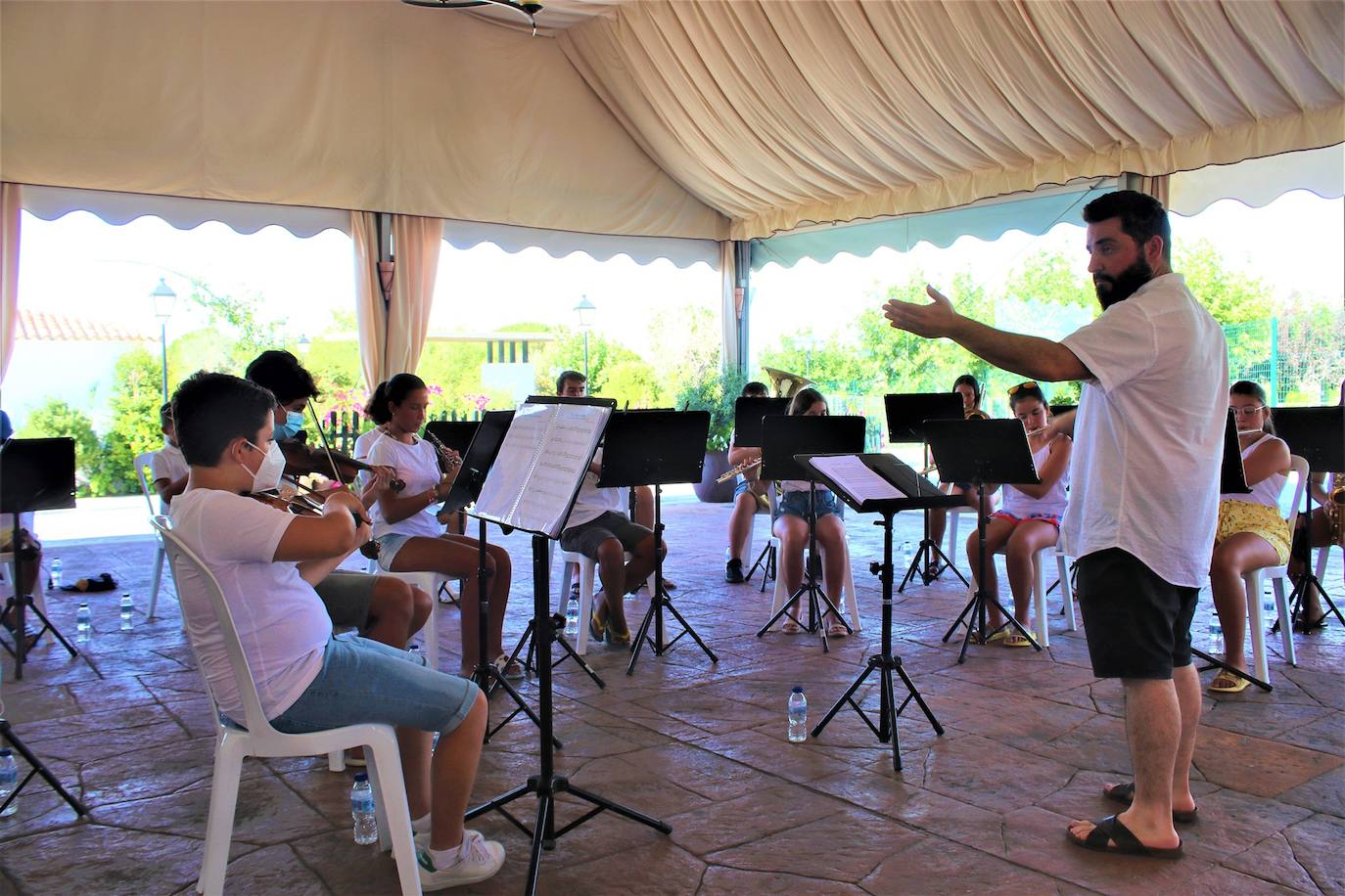 El lunes se celebró un concierto en la Piscina Municipal de Herrera del Duque