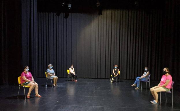 El Ayuntamiento de Herrera del Duque celebra la muestra del Taller de Teatro Ceres