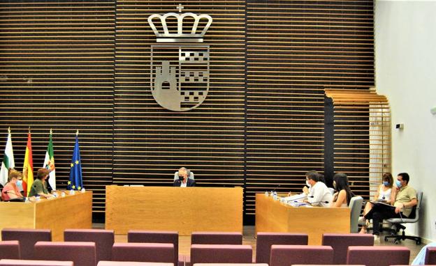 El Ayuntamiento de Herrera del Duque celebra su pleno ordinario del mes de julio