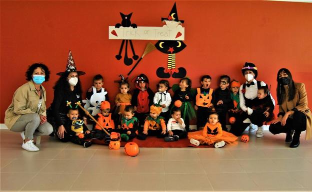 El Centro de Educación Infantil «Carmen Antón» celebra el Día de la Chaquetía