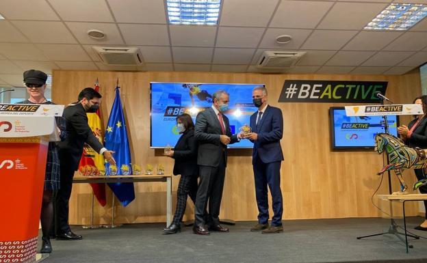 El alcalde de Herrera del Duque recoge el Premio CSD-Beactive
