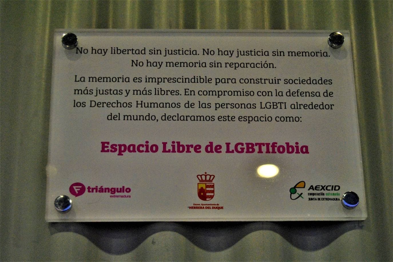 El Palacio de la Cultura de Herrera del Duque es un espacio libre de LGTBIfobia