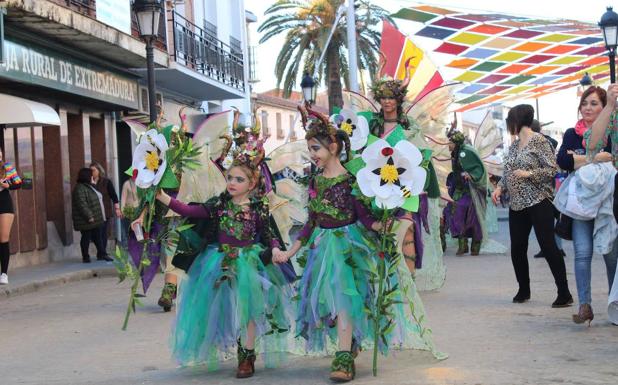 Herrera del Duque celebrará este sábado su tradicional desfile de Carnaval