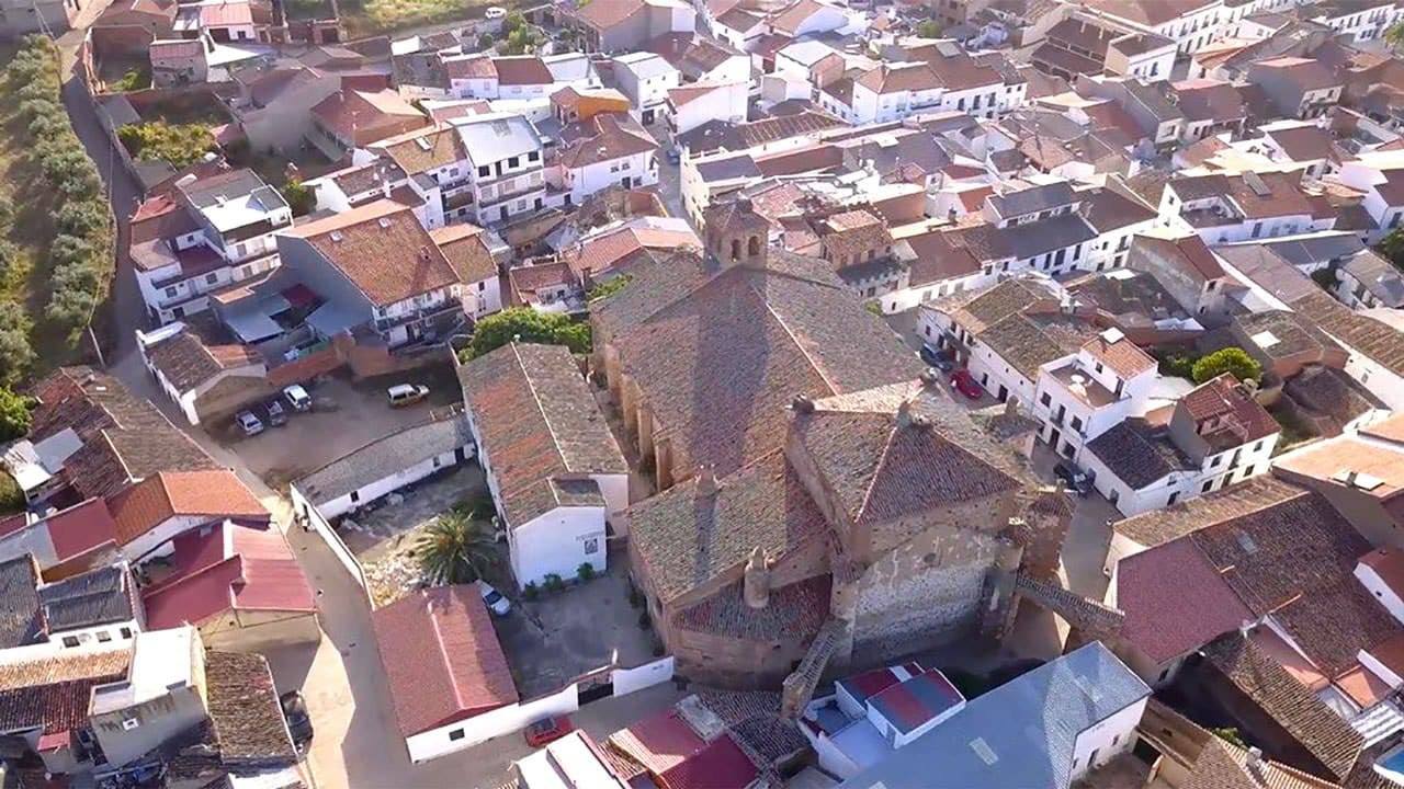 El pleno del Ayuntamiento de Herrera del Duque aprueba la contratación de la ejecución de las obras del Barruelo y la bajada al cementerio