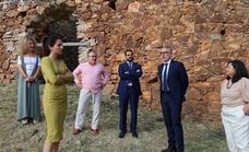 La Consejera de Cultura y el Diputado de Turismo visitan Herrera del Duque