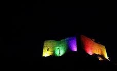 Herrera del Duque se tiñe de colores reivindicando el Día del Orgullo LGTBi