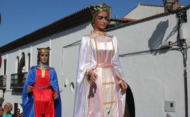 Vuelven los Gigantes y Cabezudos a Herrera del Duque