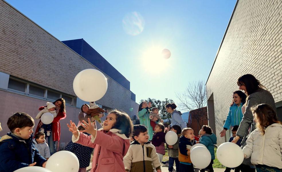 Las Concejalas visitan el centro educativo Carmen Antón