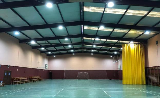 El ayuntamiento invierte 20 mil euros para mejoras del polideportivo del Colegio Público
