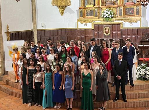 La Comunidad Parroquial de Hornachos cuenta con 34 nuevos jóvenes «confirmados en la fé»
