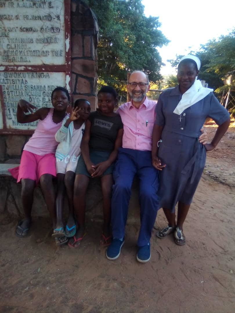 El sacerdote hornachego Nemesio Frías «deja la misión de Zimbawe» y se incorpora a la Archidiócesis de Mérida-Badajoz