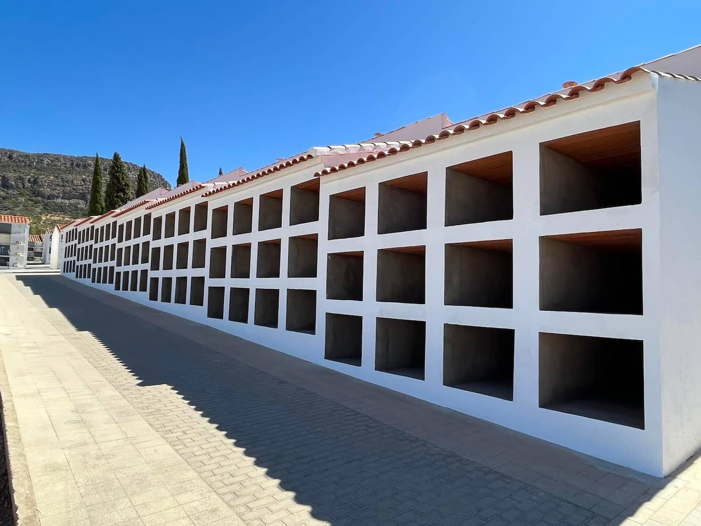 El ayuntamiento construye 96 nuevos nichos en el Cementerio Municipal