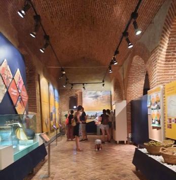La Oficina de Turismo realiza visitas guiadas por el casco histórico de la localidad
