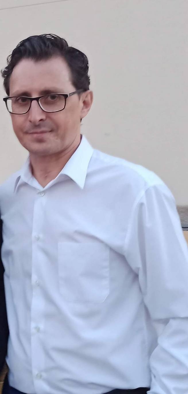 Jesús María Sánchez Conde, «Director de la Banda Municipal de Música», …. , «la música es todo para mí, a través de ella conocí a la que hoy es mi mujer y fundé una familia»