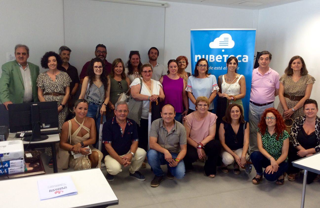 La responsable de la Biblioteca Municipal participa en las jornadas formativas con motivo de la puesta en marcha del Espacio Nubeteca