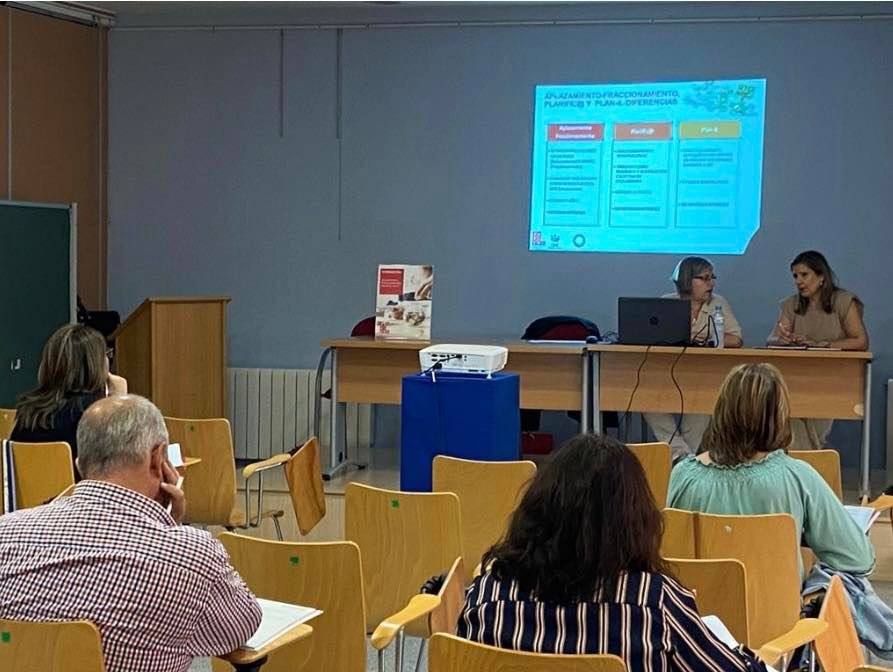 Empleados municipales asisten a una jornada de formación sobre aplazamientos y fraccionamientos de impuestos