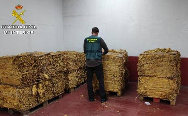 Cinco detenidos en la provincia de Cáceres por contrabando con hoja de tabaco