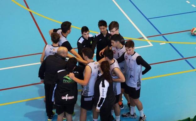 El Voleibol Jaraíz gana los tres partidos de la quinta jornada