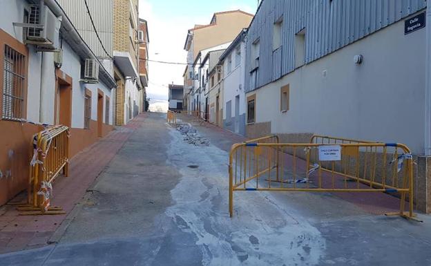 Renuevan las redes de saneamientos de varias calles