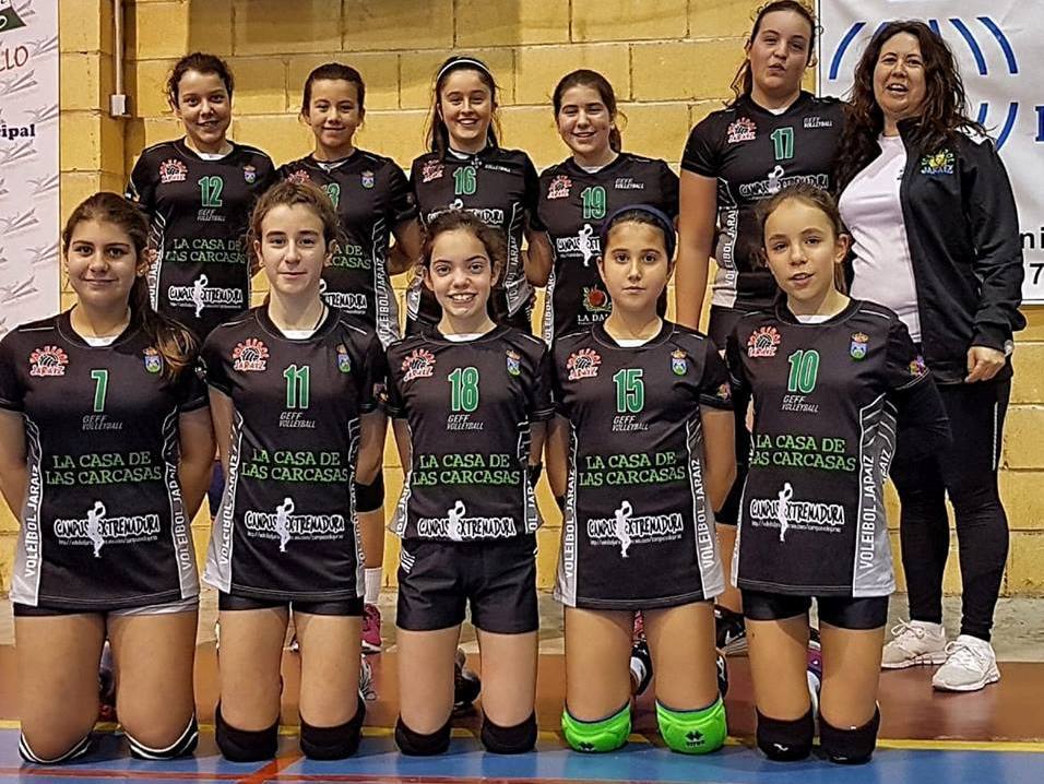 Victoria del Voleibol Jaraíz femenino infantil en Torrejoncillo