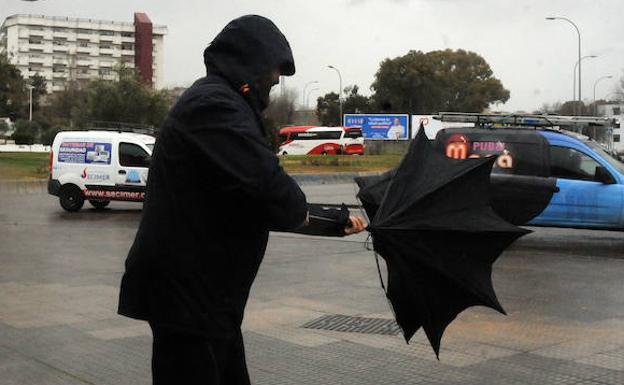 La lluvia vuelve a la región mañana y el miércoles el norte estará en alerta por agua y viento