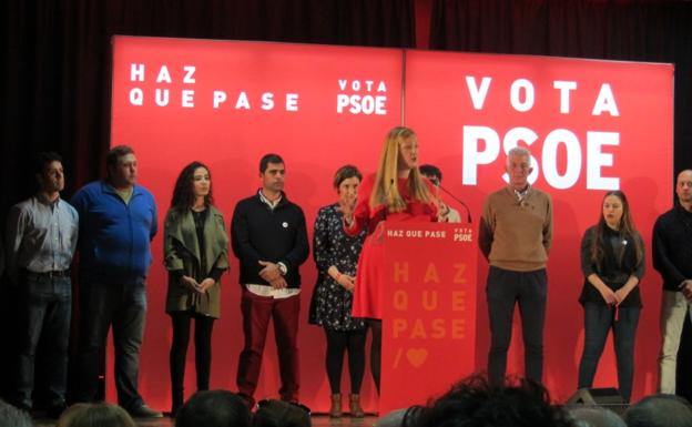 Helena Flores, candidata del PSOE a la Alcaldía jaraiceña