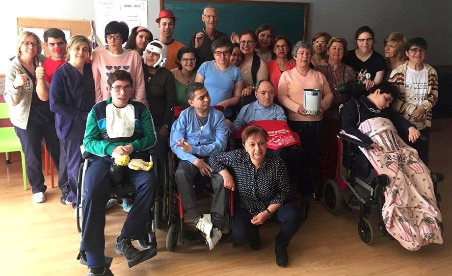 Entregan a Aspace la recaudación de la comida solidaria de la romería