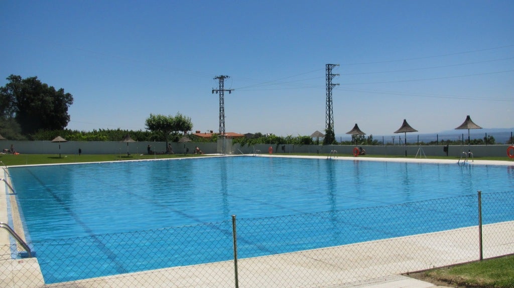 El Ayuntamiento convoca los cursos de natación de verano