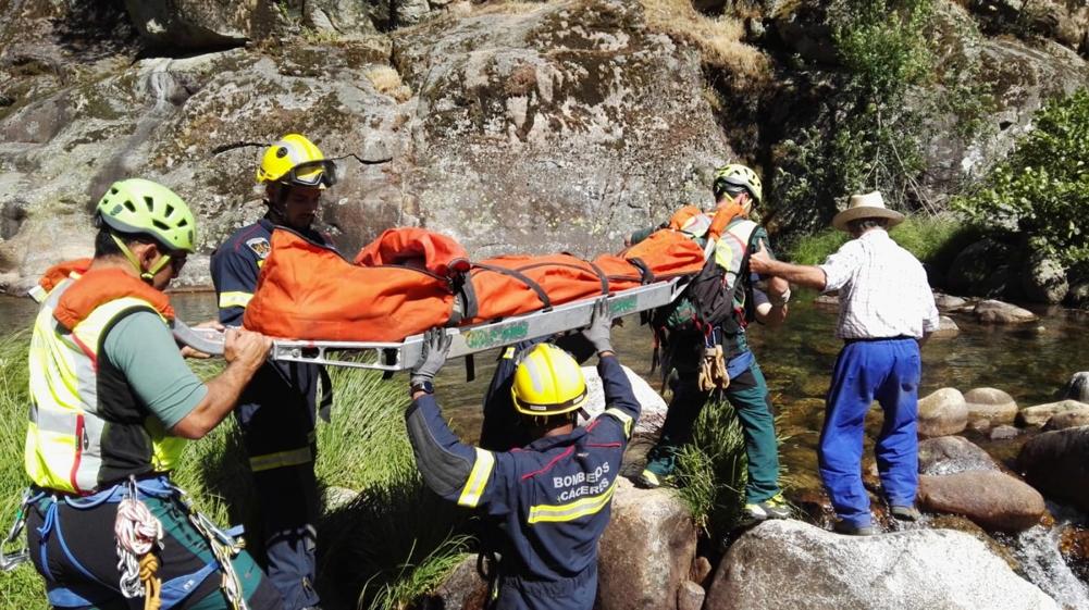 Una mujer, rescatada en Madrigal de la Vera