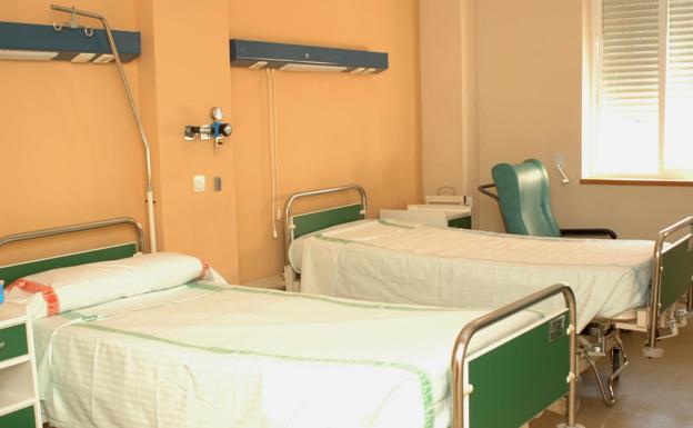 Satse denuncia el cierre de unas 370 camas en verano en hospitales de Extremadura