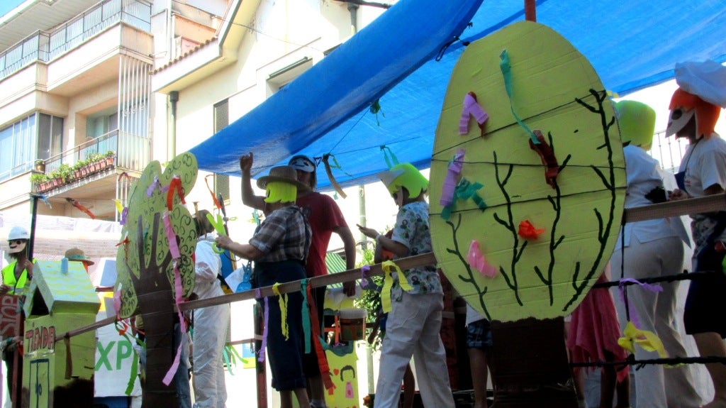 Hoy, desfile de carrozas, bendición de vehículos y degustaciones