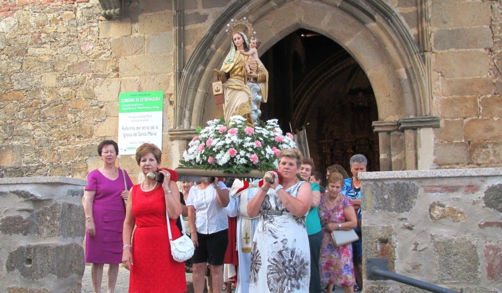 Las Cármenes celebran hoy la festividad de su patrona