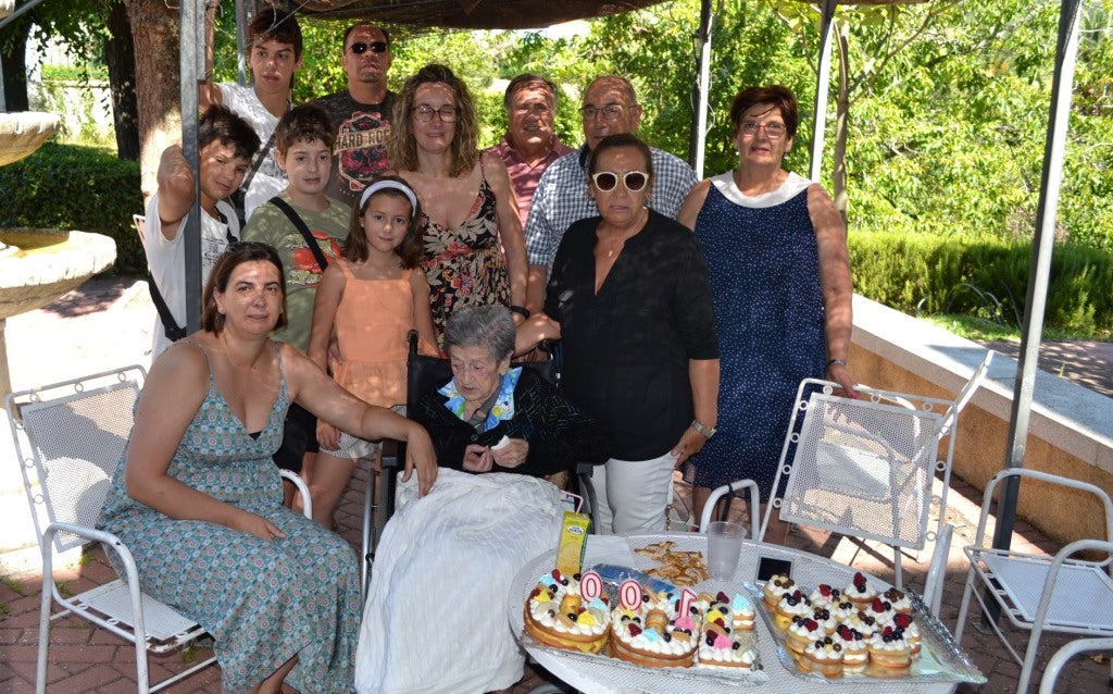 Victoria Almagro Herrera cumple un siglo