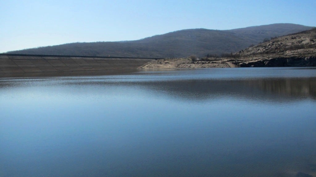 La presa de Las Majadillas tiene reservas de agua para once meses